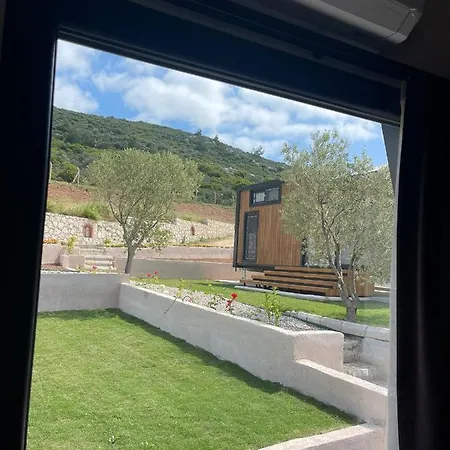 مكان تخييم Zu Tiny House And Restaurant